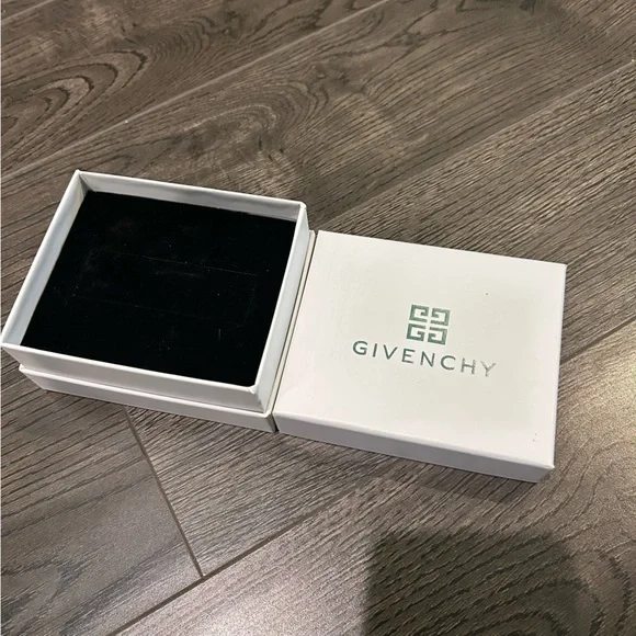 Givenchy White Empty Box - Picture 4 of 5